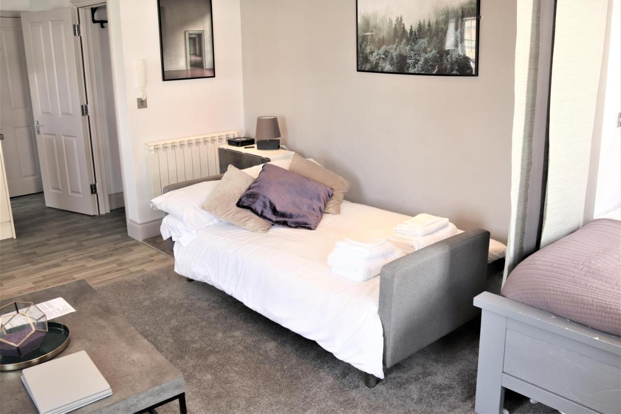 Hampton Court - The Kings Rest Apartment Molesey Екстериор снимка