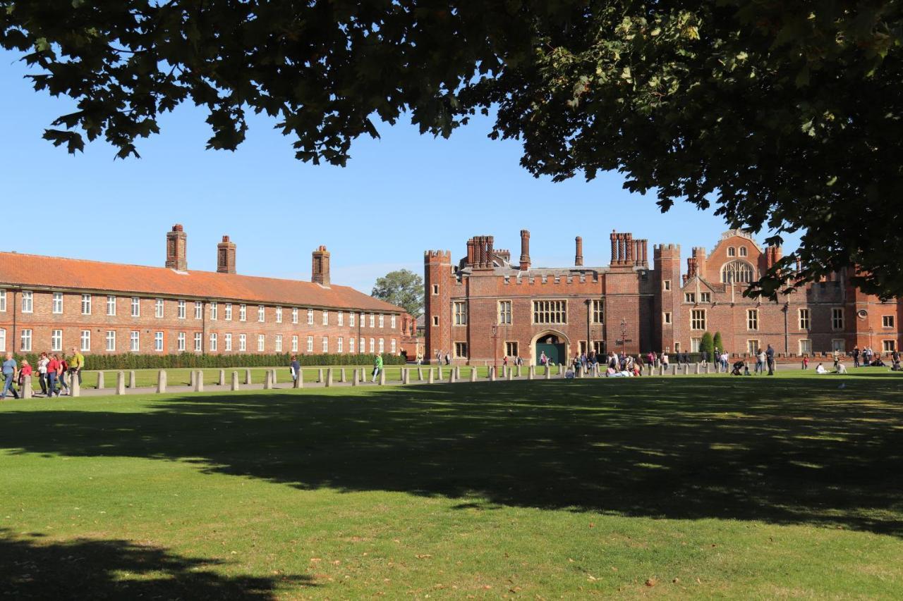 Hampton Court - The Kings Rest Apartment Molesey Екстериор снимка