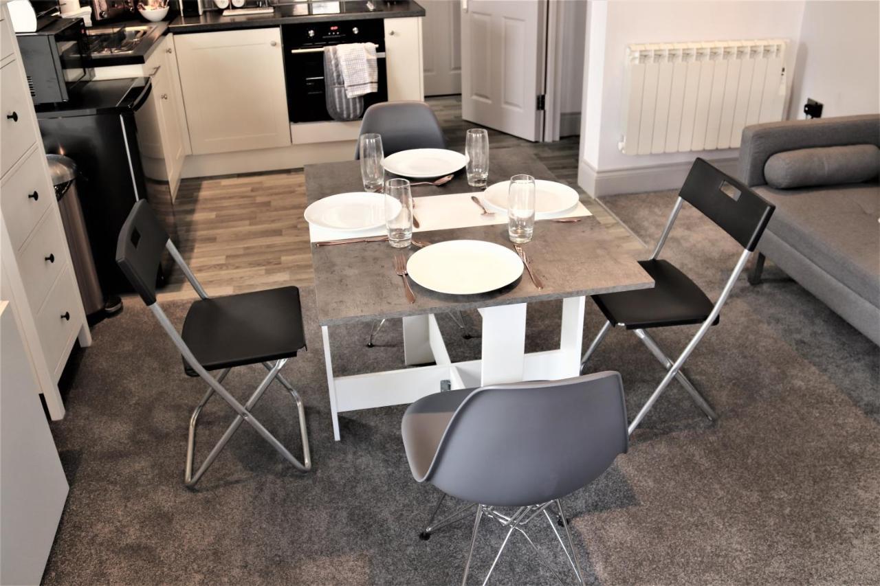 Hampton Court - The Kings Rest Apartment Molesey Екстериор снимка