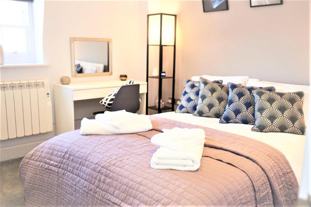 Hampton Court - The Kings Rest Apartment Molesey Екстериор снимка