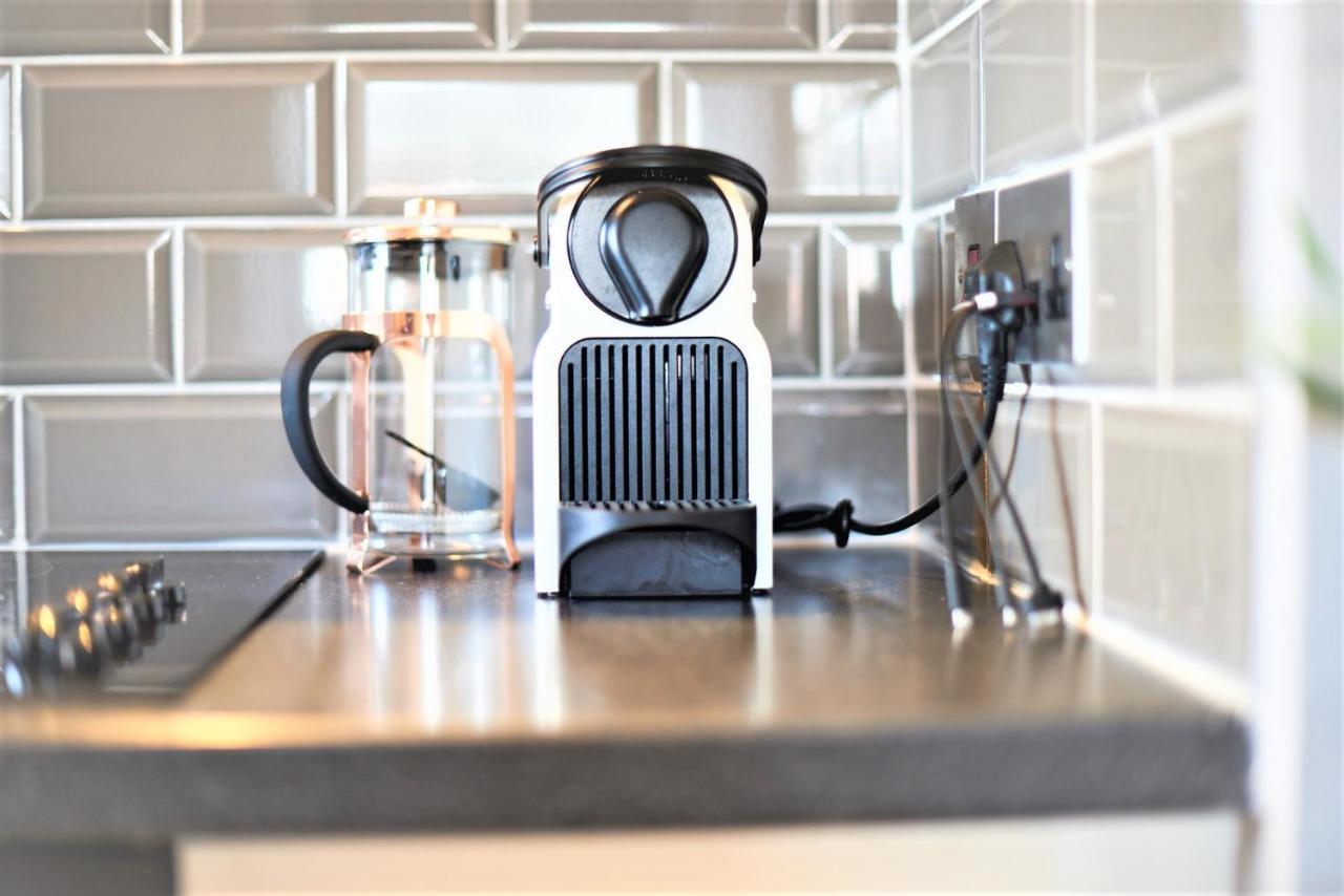 Hampton Court - The Kings Rest Apartment Molesey Екстериор снимка